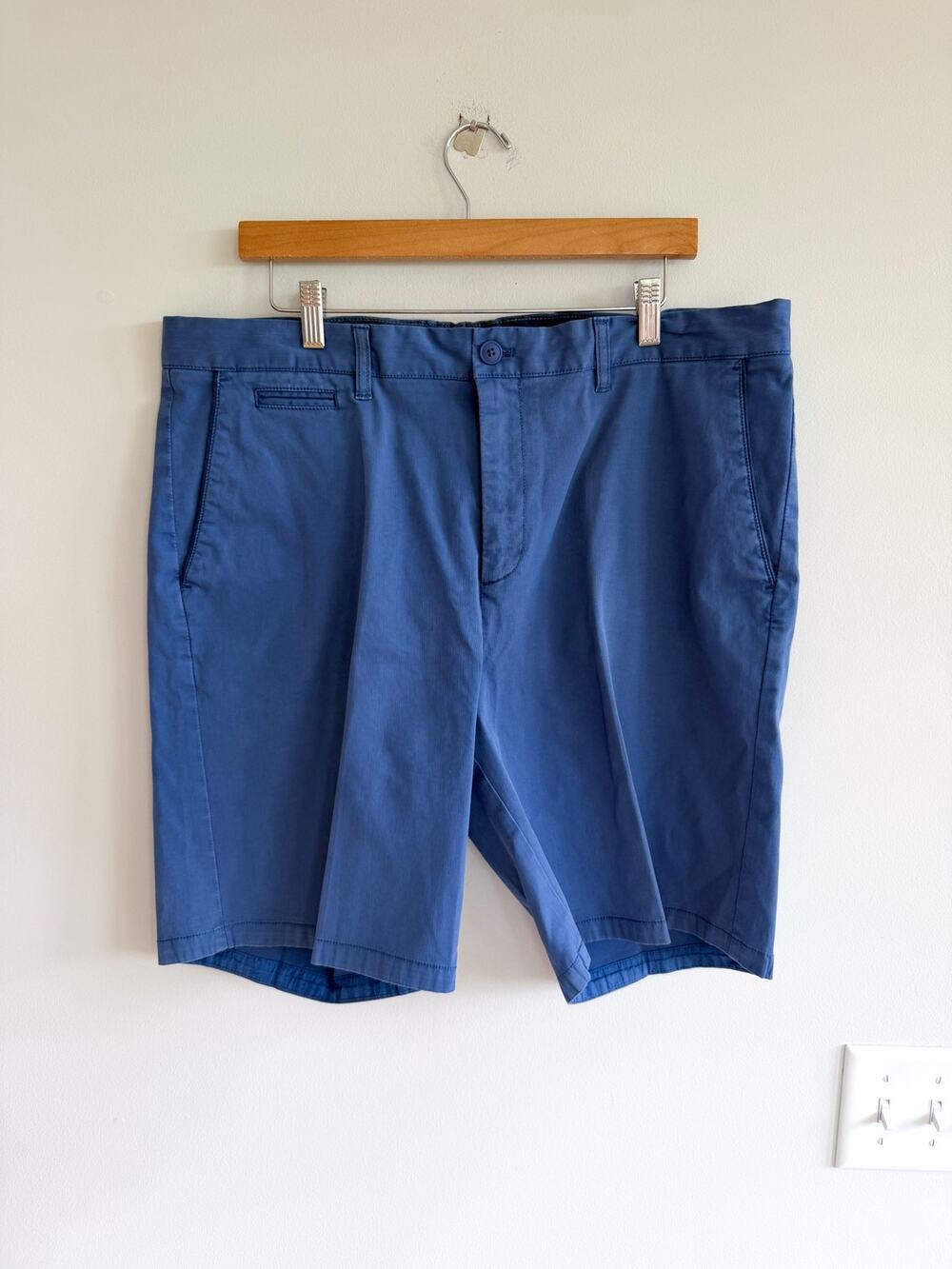 Johnnie-O Cotton Blend Welt Pockets Chino Shorts Blue 38